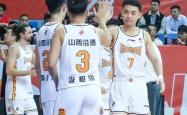 特雷维索前锋射门偏出比赛中掉队
